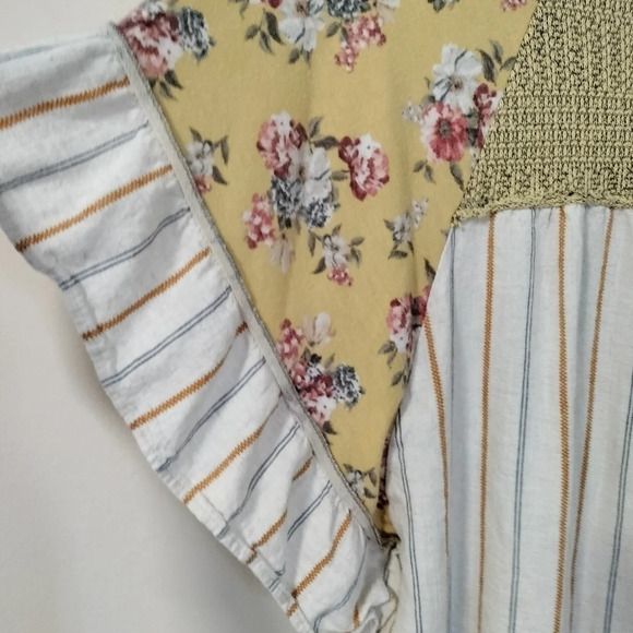 Hummingbird Sz Med Short Sleeves Boho Mix Pattern Tie Waist Top Flutter Sleeves - Picture 6 of 7